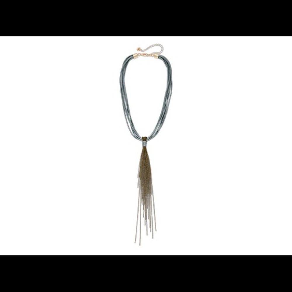 Premier Designs Glowing Necklace